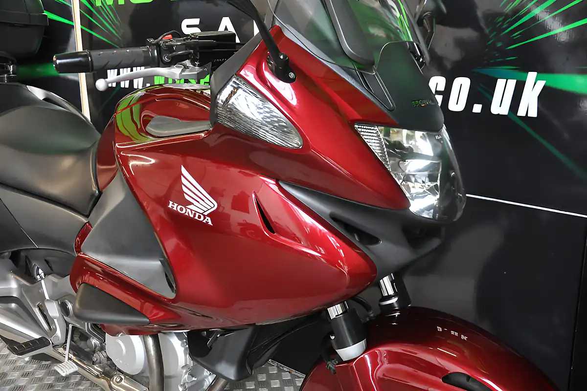 Used 2008 Honda NT700 Deauville Red - Interior and Exterior details 15