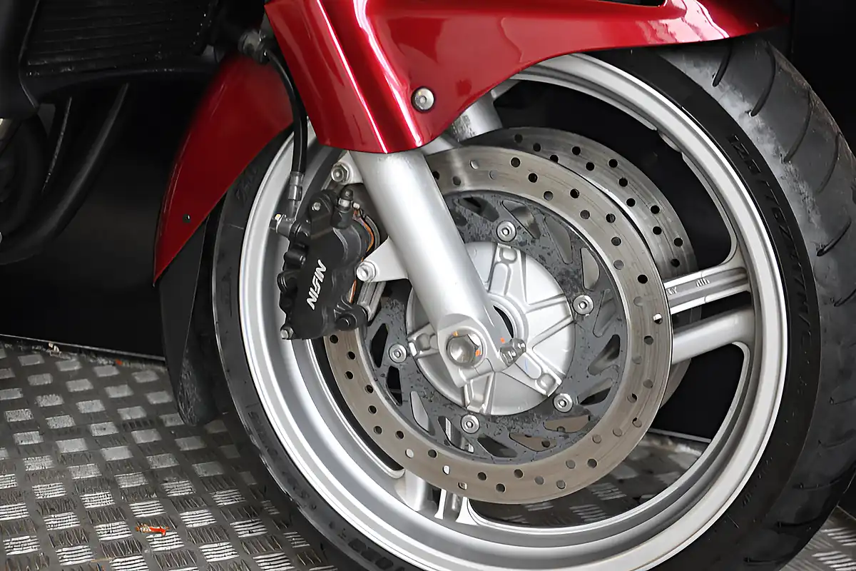 Used 2008 Honda NT700 Deauville Red - Interior and Exterior details 16