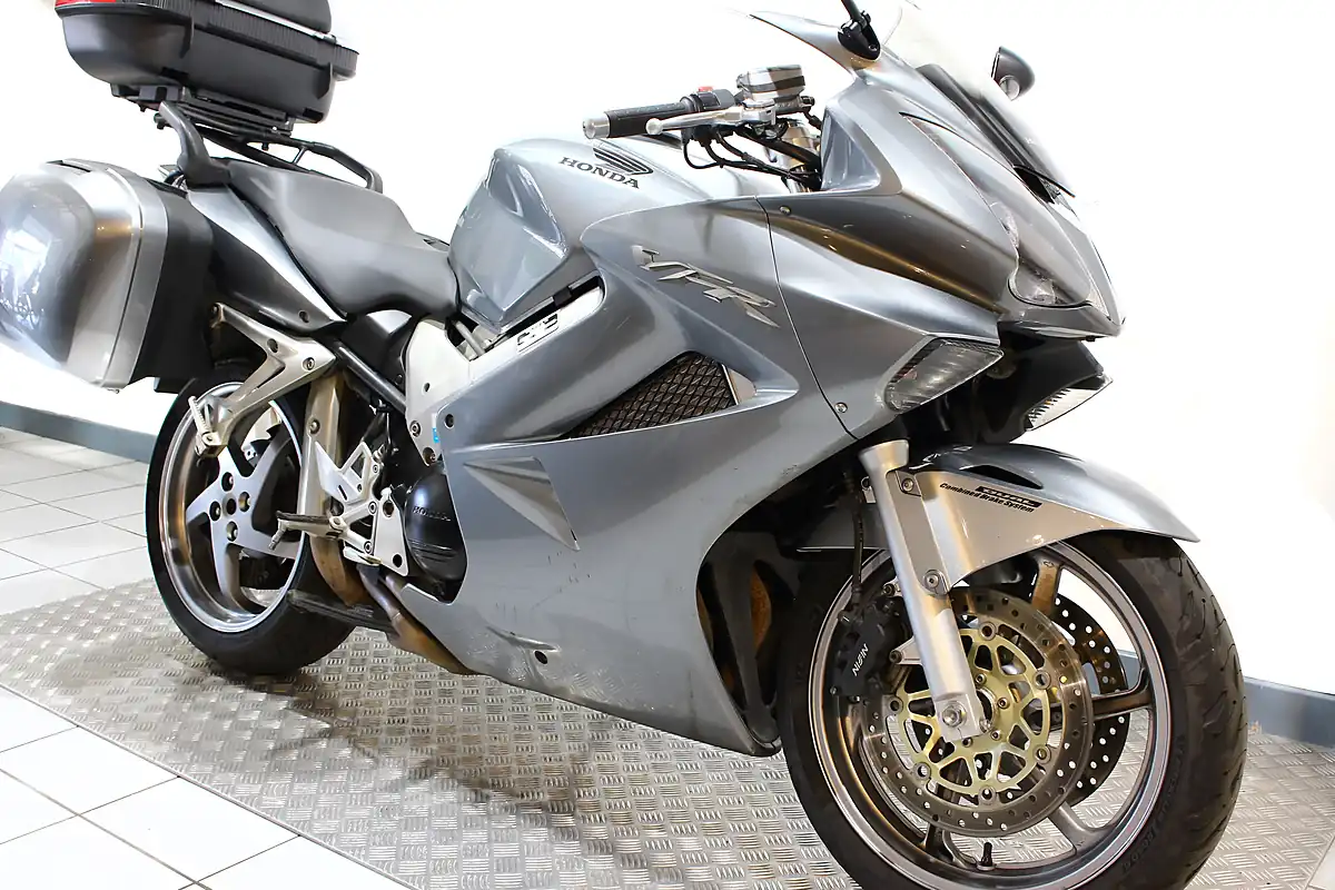 Used 2008 Honda VFR800 Silver - Interior and Exterior details 2
