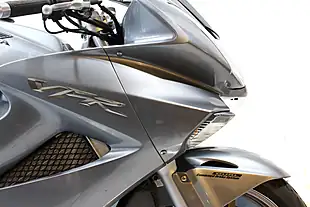 Used 2008 Honda VFR800 Silver - Interior and Exterior details 4