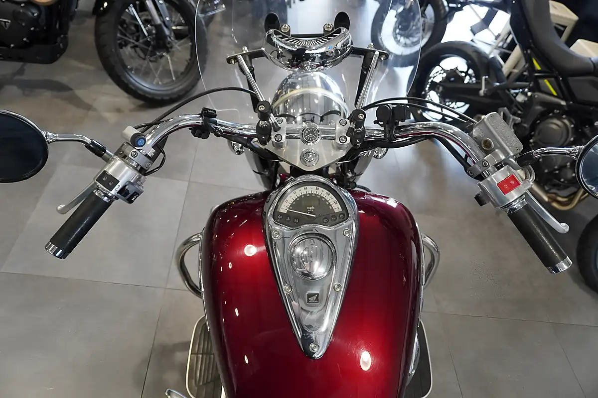 Used 2008 Honda VTX1300 Vtx Red Metallic - Interior and Exterior details 7