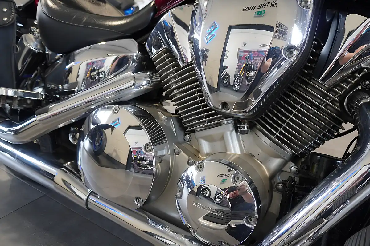 Used 2008 Honda VTX1300 Vtx Red Metallic - Interior and Exterior details 9