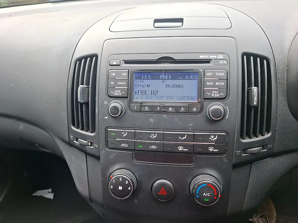 Used 2008 Hyundai i30 Comfort Black - Interior and Exterior details 12