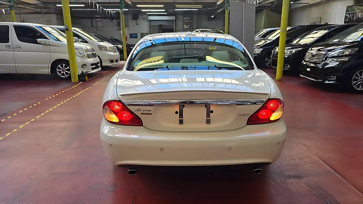 Used 2008 Jaguar X-Type Saloon White - Interior and Exterior details 18