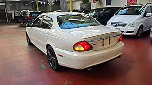 Used 2008 Jaguar X-Type Saloon White - Interior and Exterior details 19