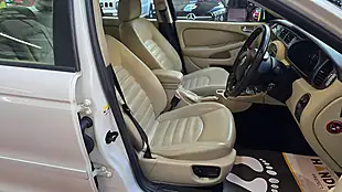 Used 2008 Jaguar X-Type Saloon White - Interior and Exterior details 4