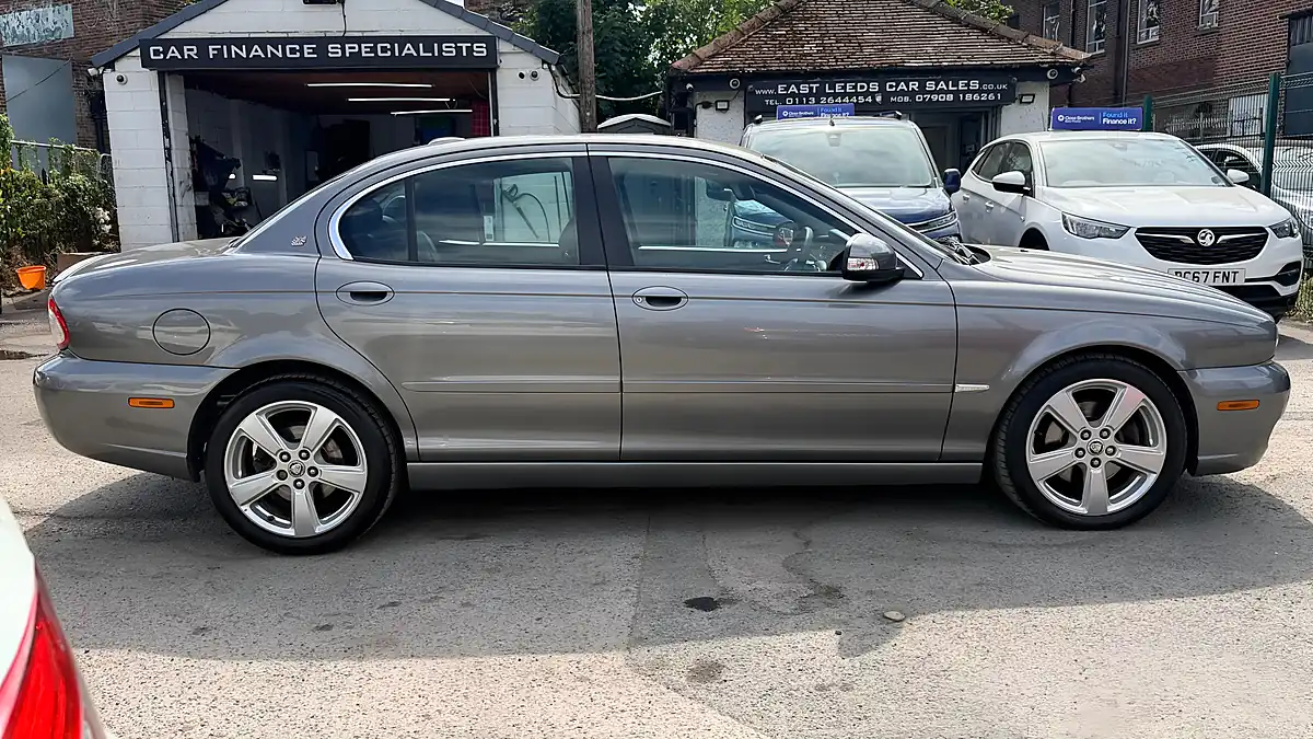 Used 2008 Jaguar X-Type Se Grey - Interior and Exterior details 2