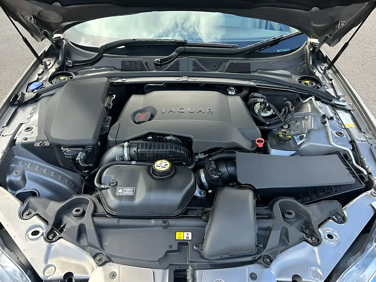 Used 2008 Jaguar Xf Luxury Grey - Interior and Exterior details 18