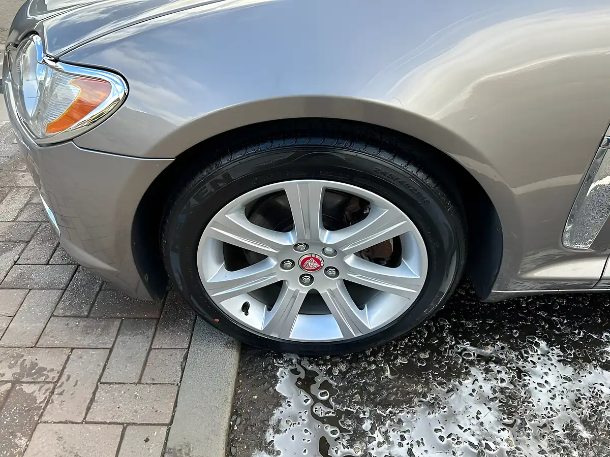 Used 2008 Jaguar Xf Luxury Grey - Interior and Exterior details 19