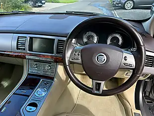 Used 2008 Jaguar Xf Luxury Grey - Interior and Exterior details 9