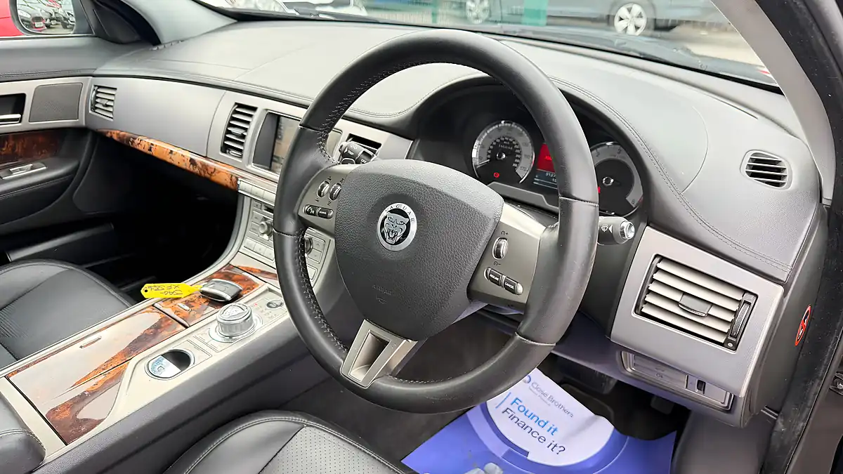 Used 2008 Jaguar Xf Premium Luxury Black - Interior and Exterior details 10