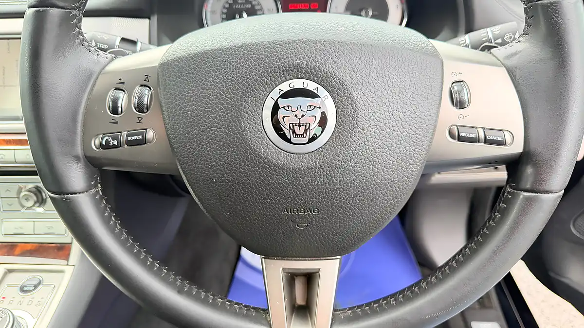 Used 2008 Jaguar Xf Premium Luxury Black - Interior and Exterior details 15