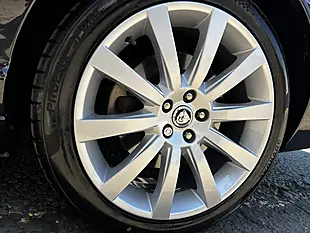 Used 2008 Jaguar Xj Black - Interior and Exterior details 17