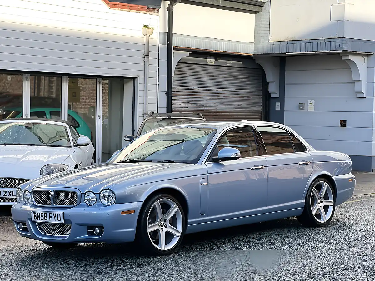 Used 2008 Jaguar Xj Sovereign Frost Blue - Interior and Exterior details 10
