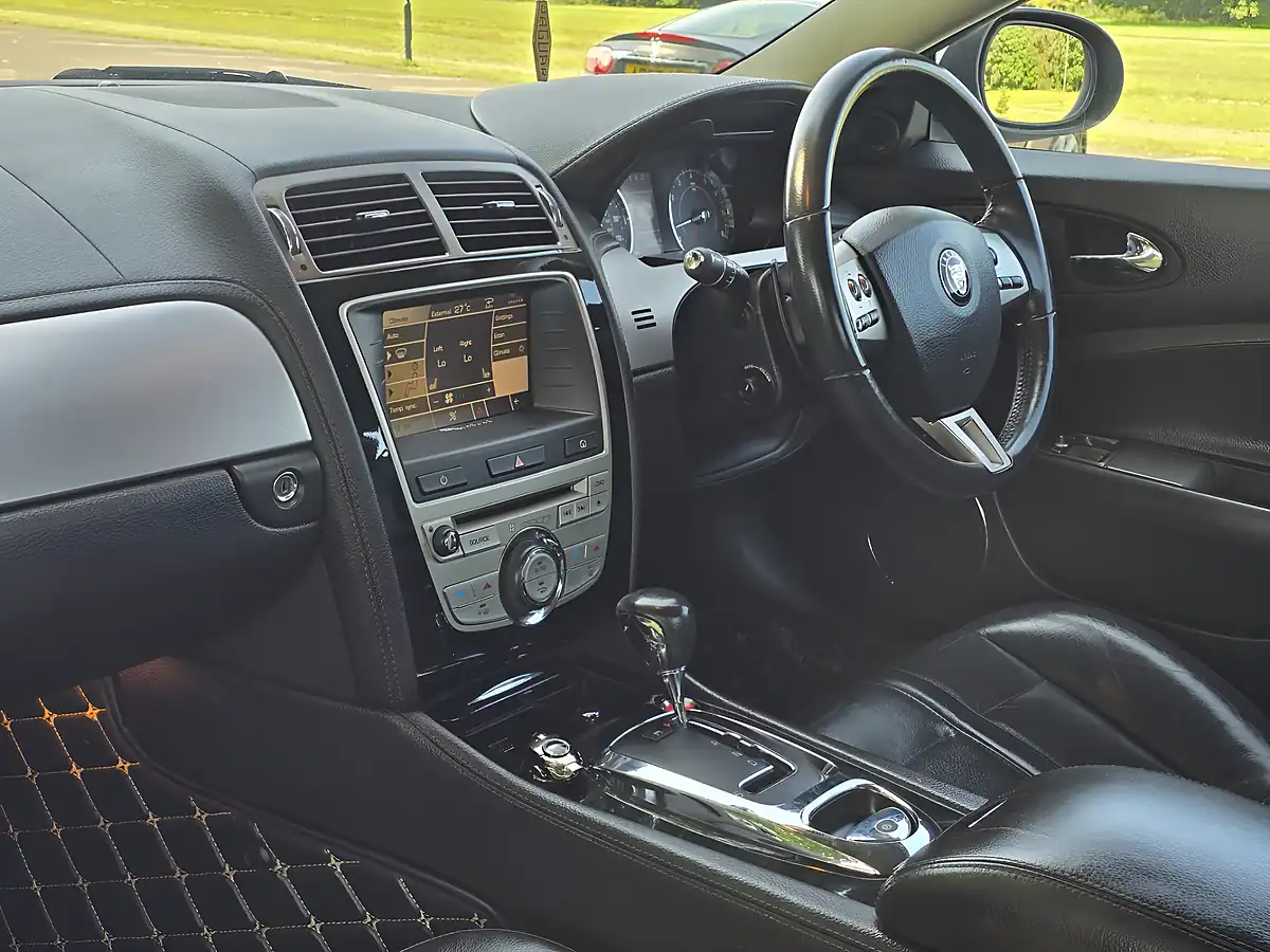Used 2008 Jaguar Xk Silver - Interior and Exterior details 14