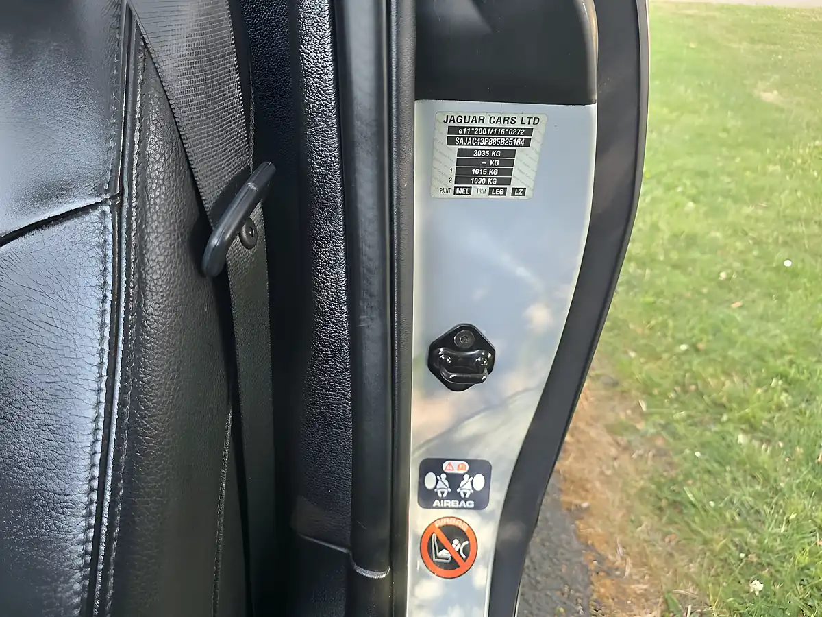 Used 2008 Jaguar Xk Silver - Interior and Exterior details 15