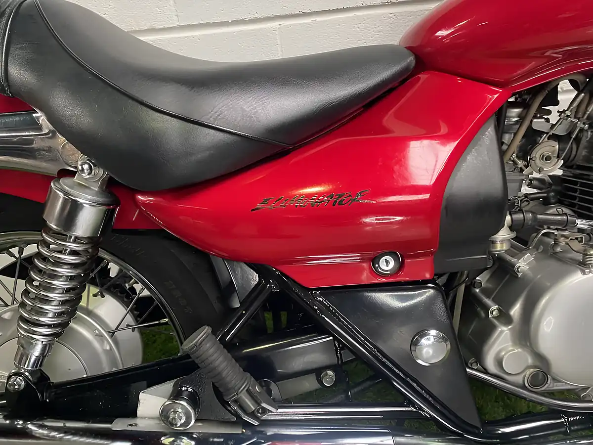 Used 2008 Kawasaki Eliminator 125 Red - Interior and Exterior details 17