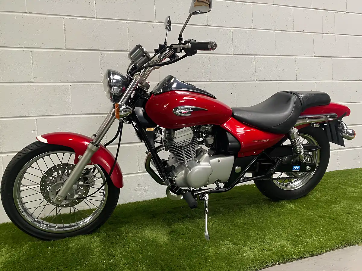 Used 2008 Kawasaki Eliminator 125 Red - Interior and Exterior details 5