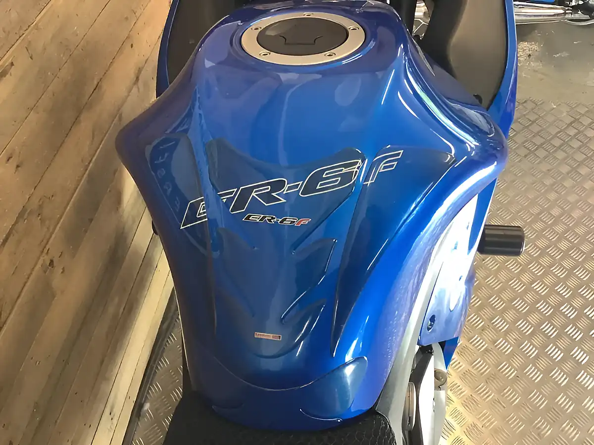 Used 2008 Kawasaki ER-6N - Interior and Exterior details 11