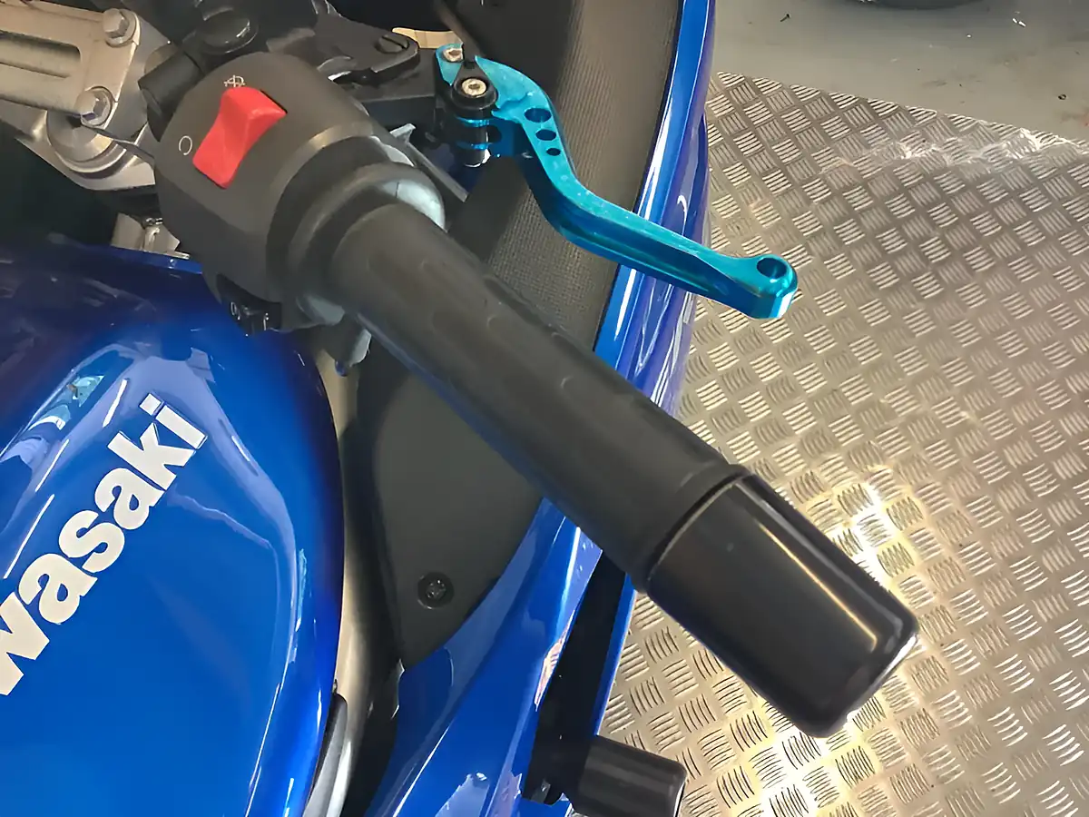 Used 2008 Kawasaki ER-6N - Interior and Exterior details 12