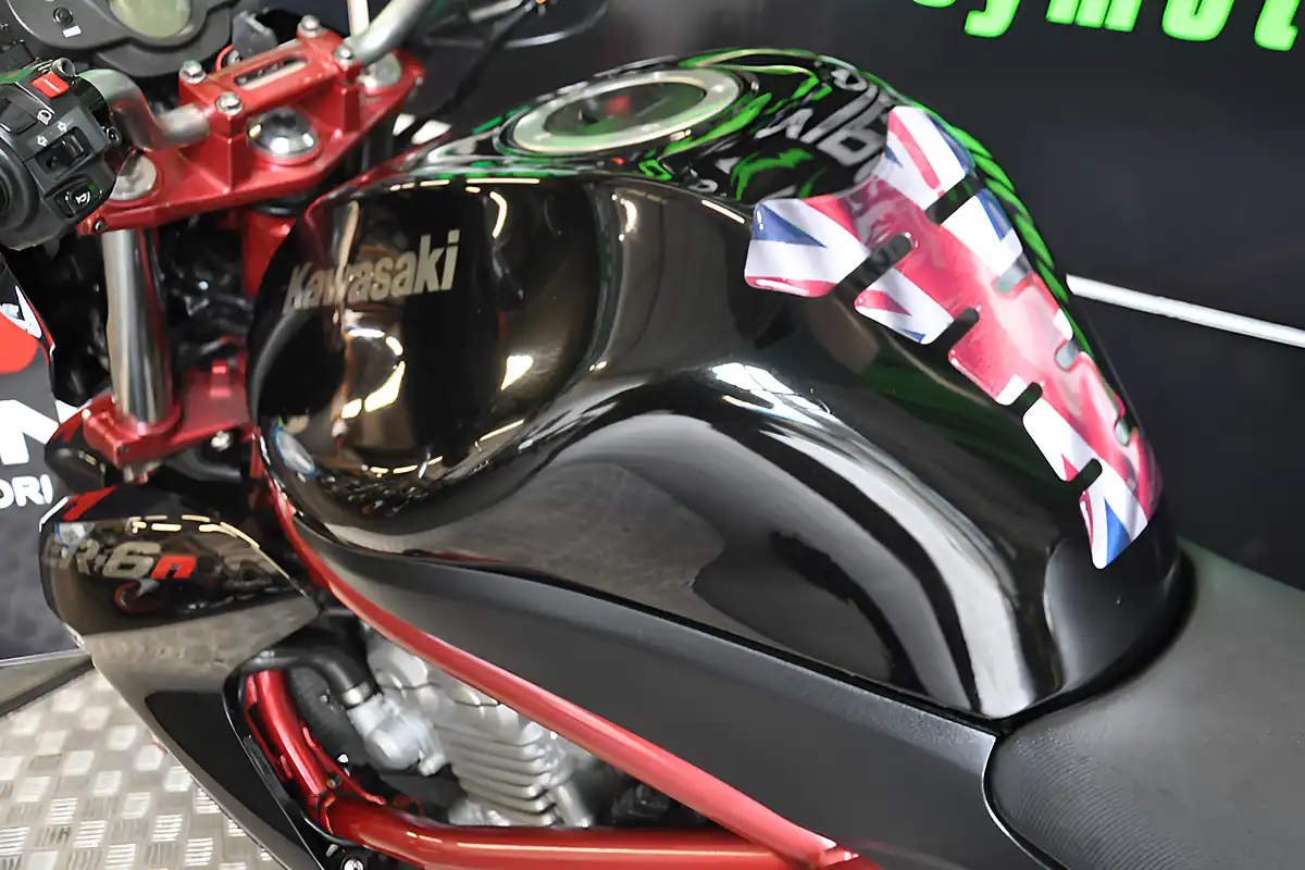 Used 2008 Kawasaki ER6-F Black - Interior and Exterior details 15