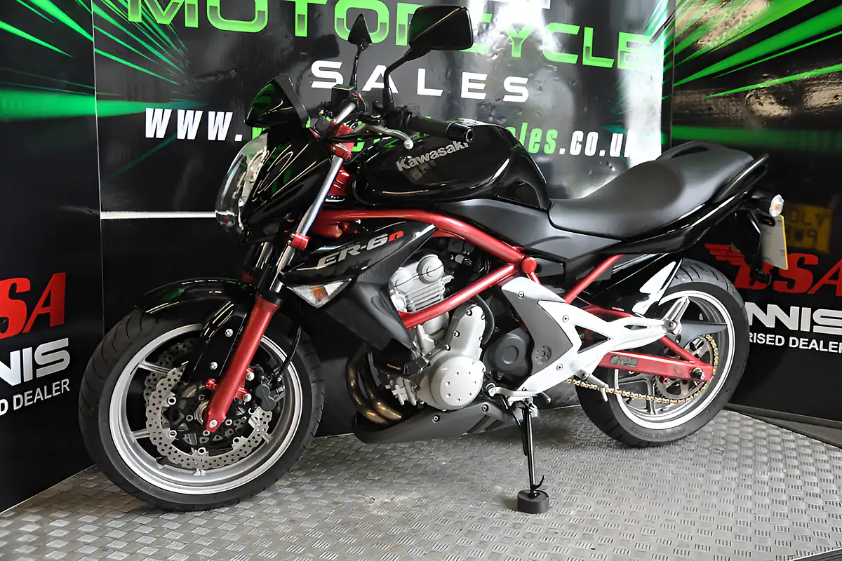Used 2008 Kawasaki ER6-F Black - Interior and Exterior details 18