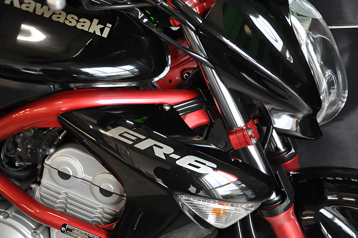 Used 2008 Kawasaki ER6-F Black - Interior and Exterior details 19