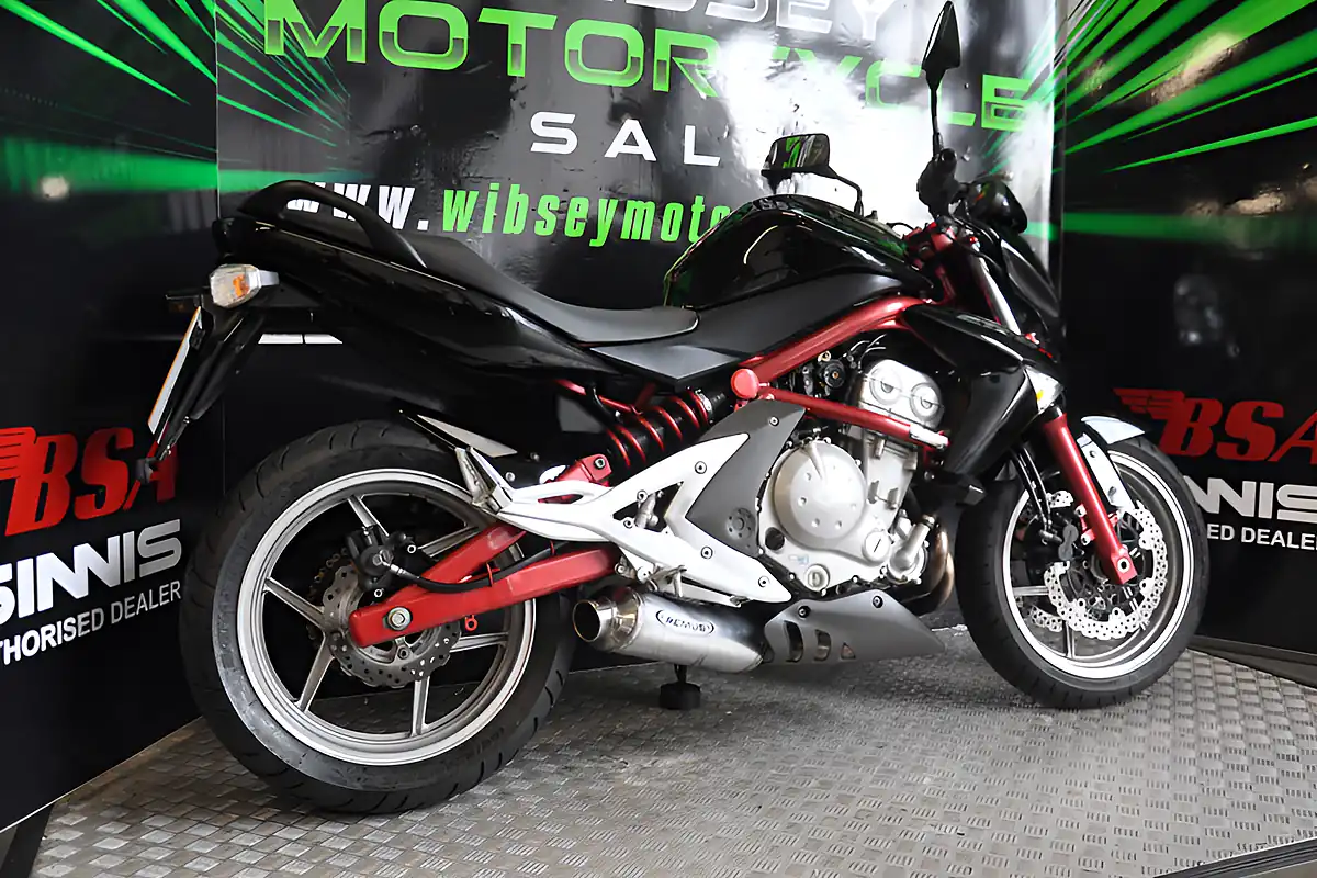 Used 2008 Kawasaki ER6-F Black - Interior and Exterior details 8