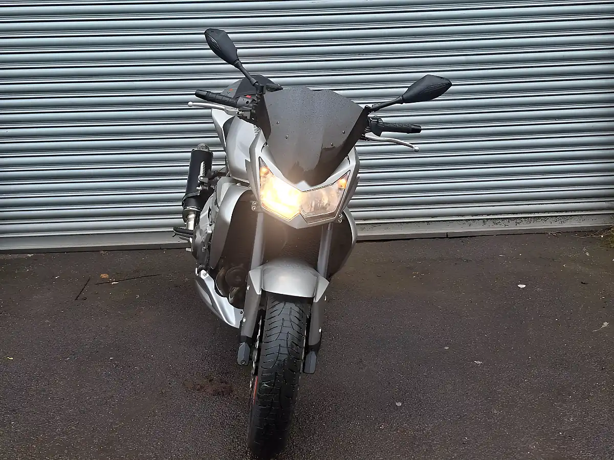 Used 2008 Kawasaki Z Abs Silver - Interior and Exterior details 3