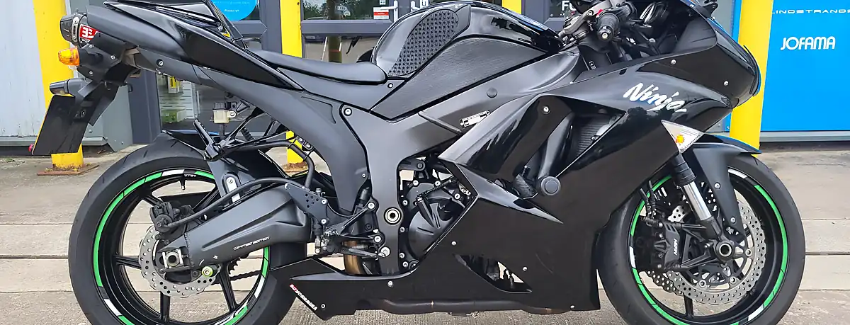 Used 2008 Kawasaki ZX-6R Gloss Black - Front View
