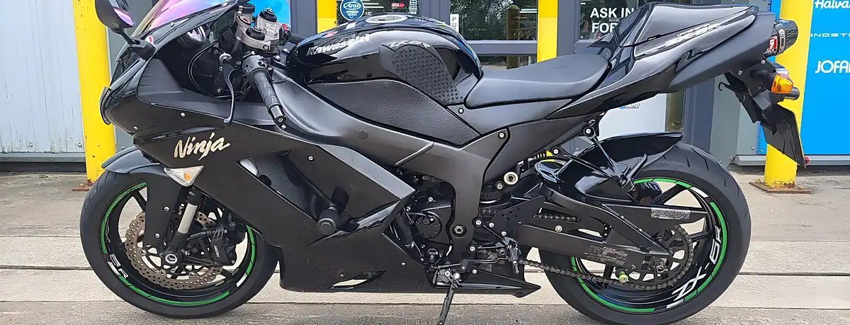 Used 2008 Kawasaki ZX-6R Gloss Black - Interior and Exterior details 2