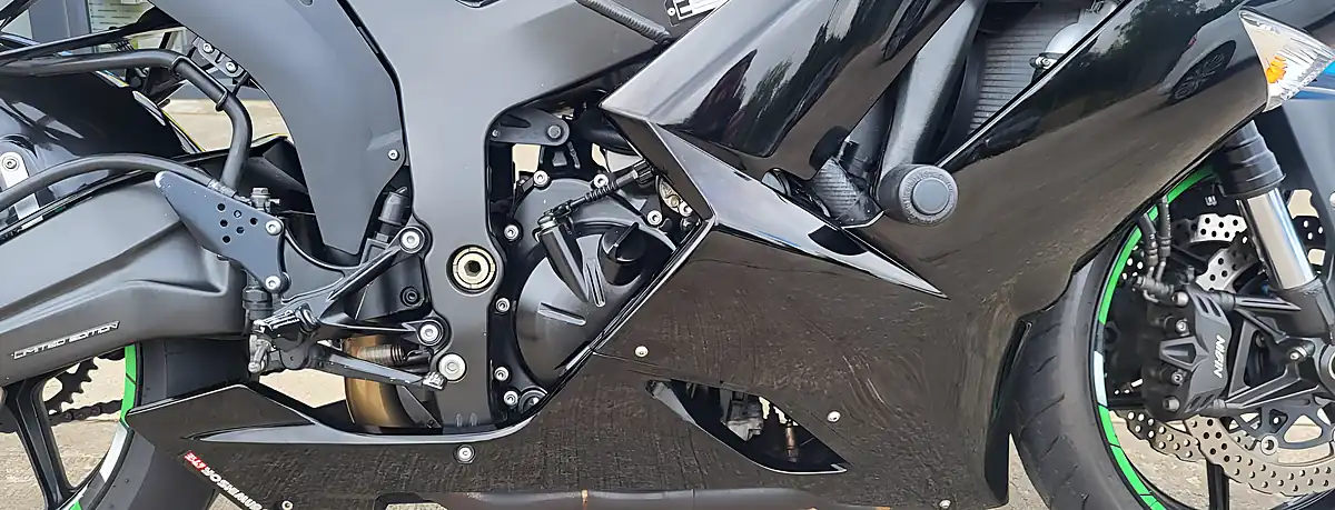 Used 2008 Kawasaki ZX-6R Gloss Black - Interior and Exterior details 4