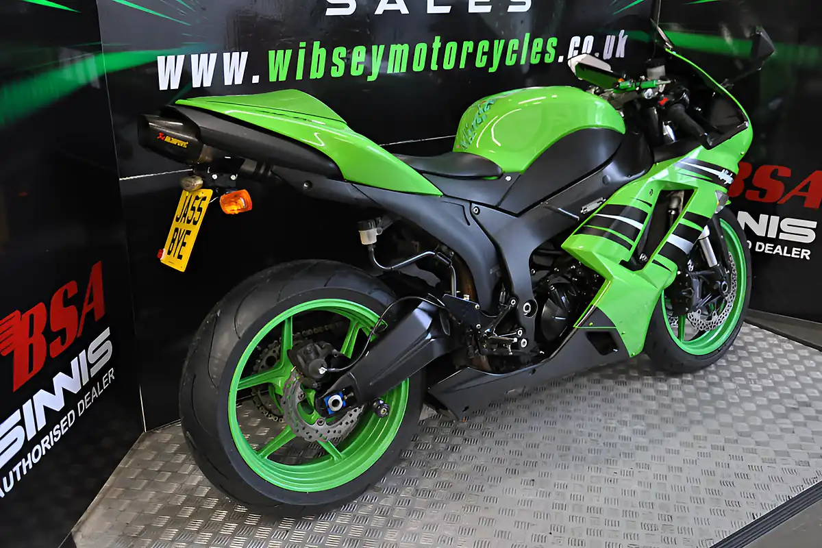 Used 2008 Kawasaki ZX-6R Wibsey Motorcycles Green - Interior and Exterior details 12