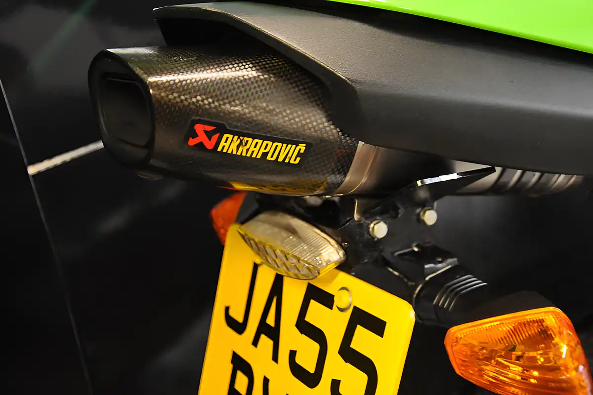 Used 2008 Kawasaki ZX-6R Wibsey Motorcycles Green - Interior and Exterior details 16