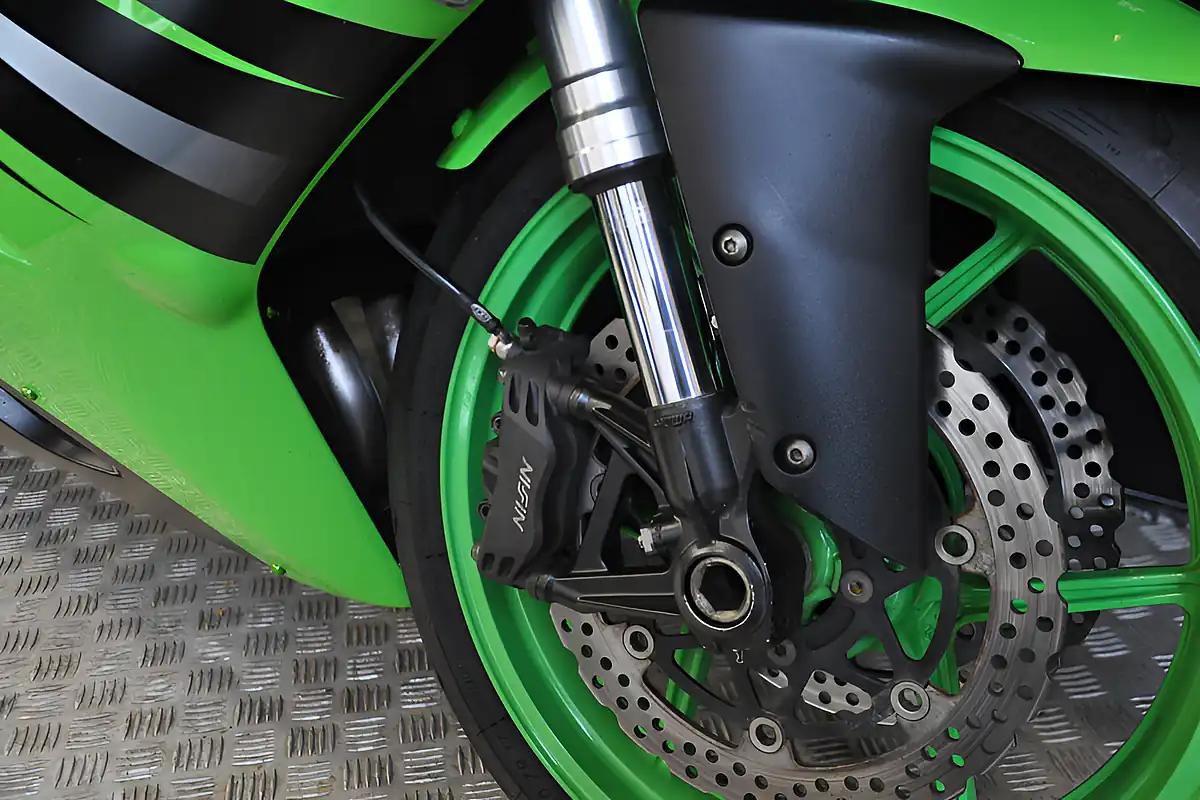 Used 2008 Kawasaki ZX-6R Wibsey Motorcycles Green - Interior and Exterior details 20
