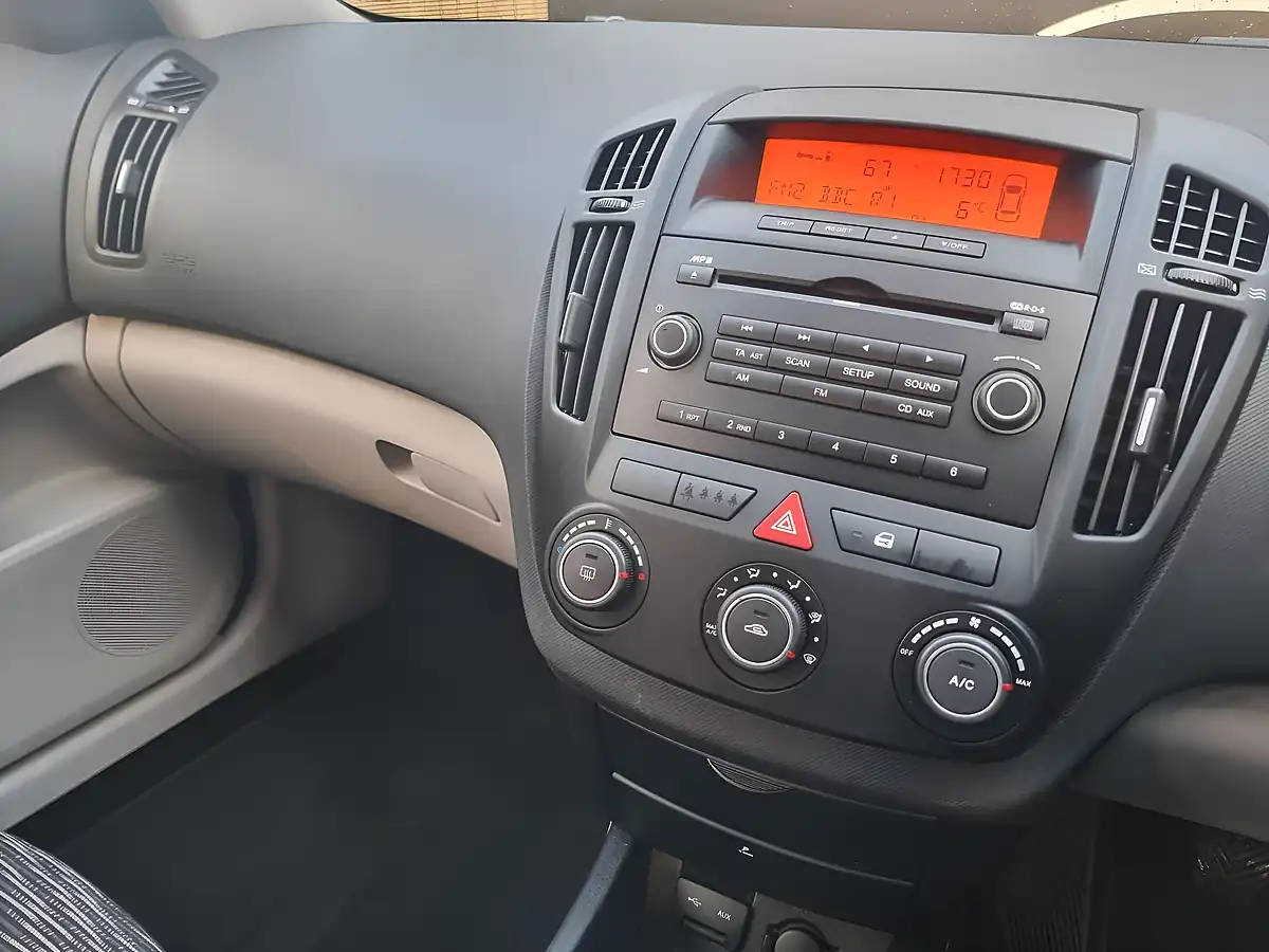 Used 2008 Kia Ceed Gs Blue - Interior and Exterior details 18