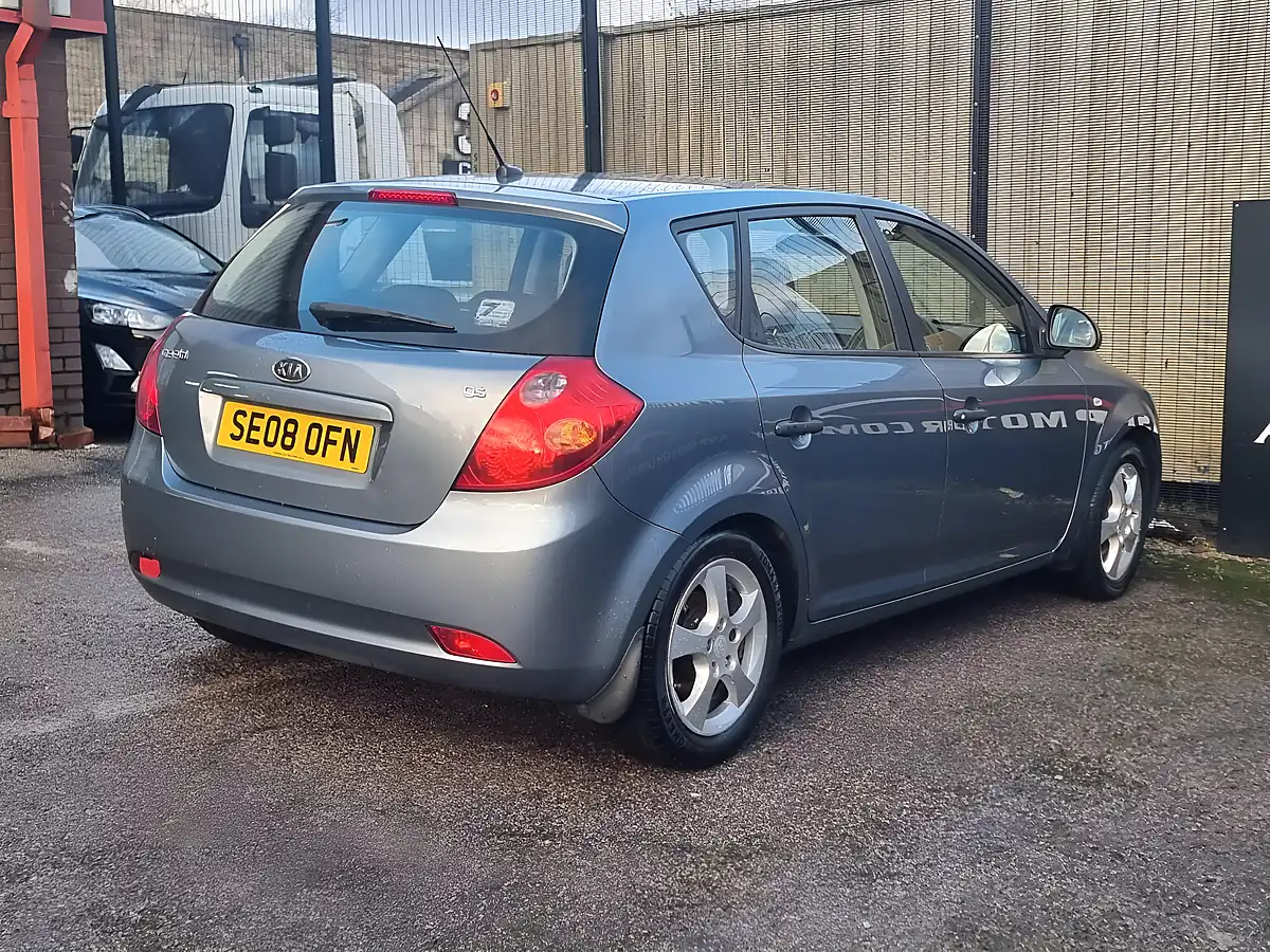 Used 2008 Kia Ceed Gs Blue - Interior and Exterior details 8