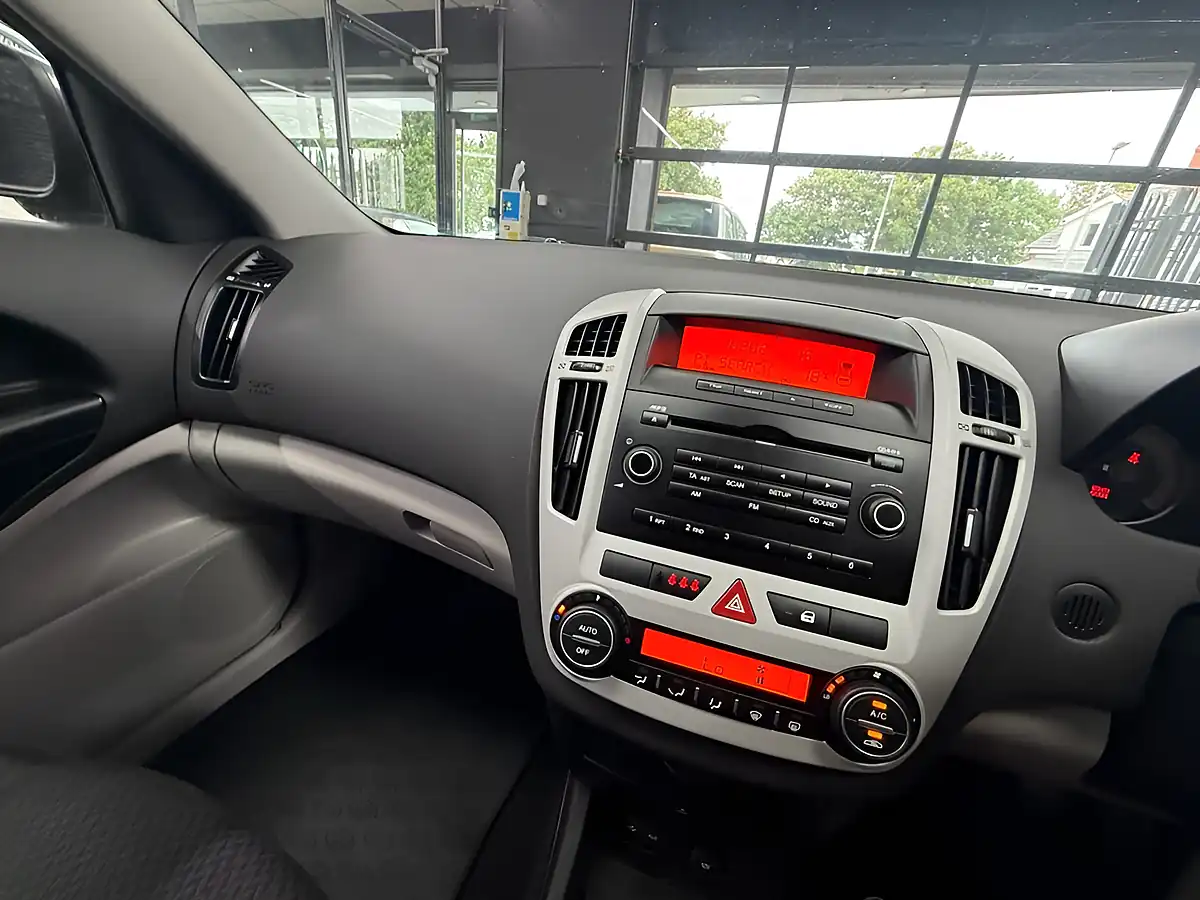 Used 2008 Kia Ceed Ls Grey - Interior and Exterior details 2