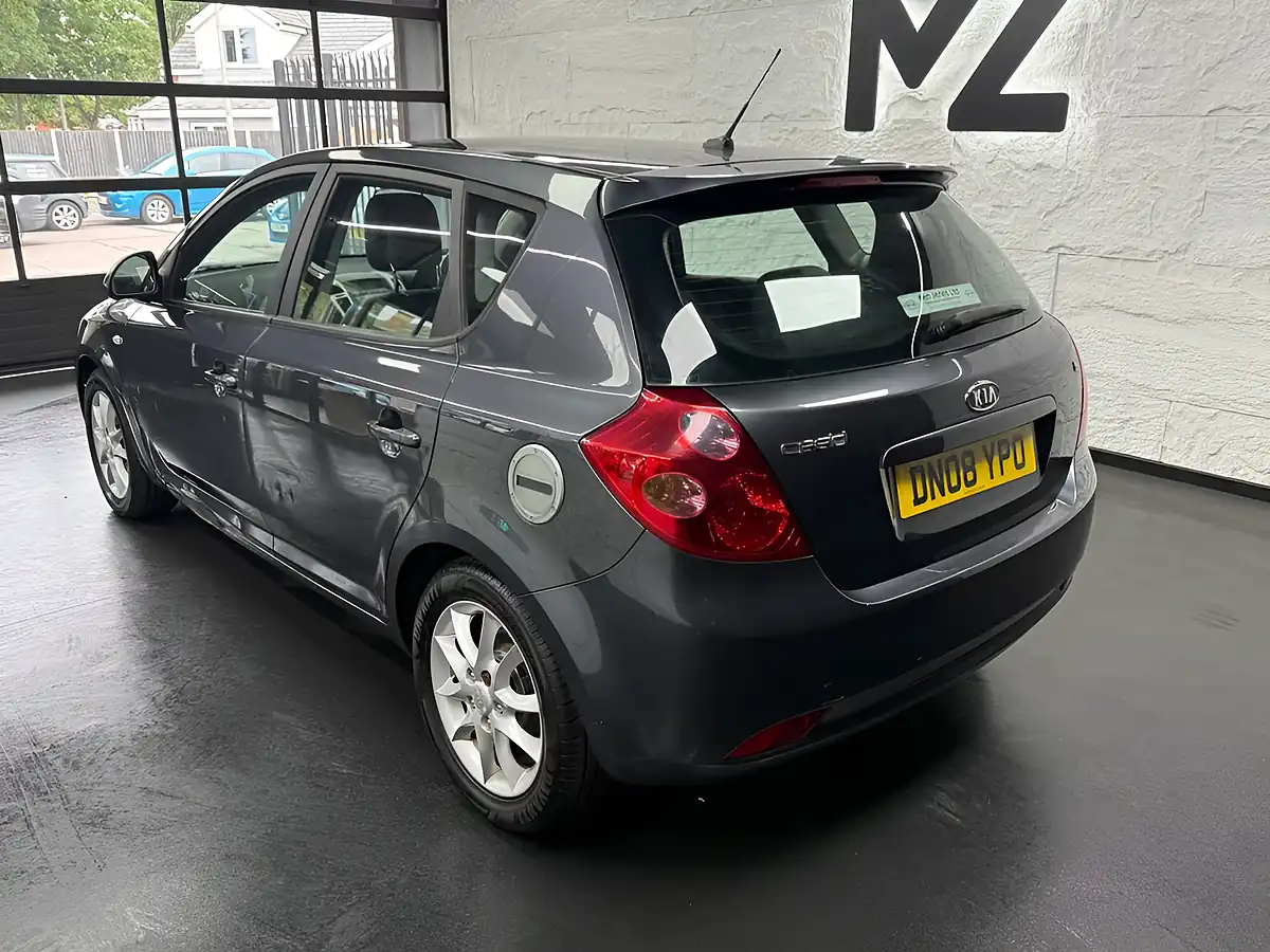 Used 2008 Kia Ceed Ls Grey - Interior and Exterior details 20