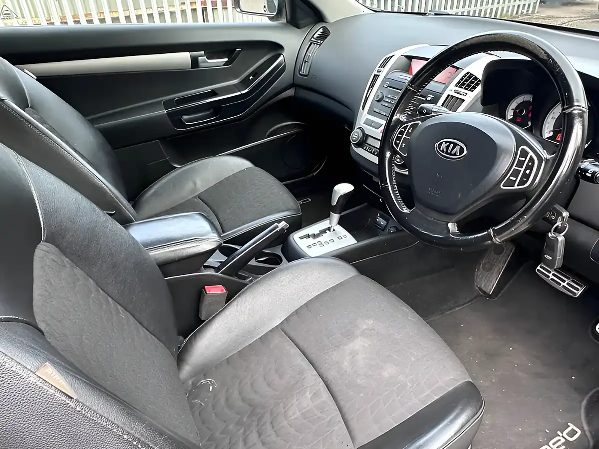 Used 2008 Kia ProCeed 3 Black - Interior and Exterior details 18