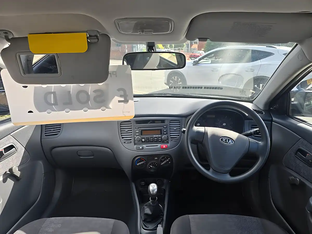 Used 2008 Kia Rio Hatchback Black - Interior and Exterior details 12