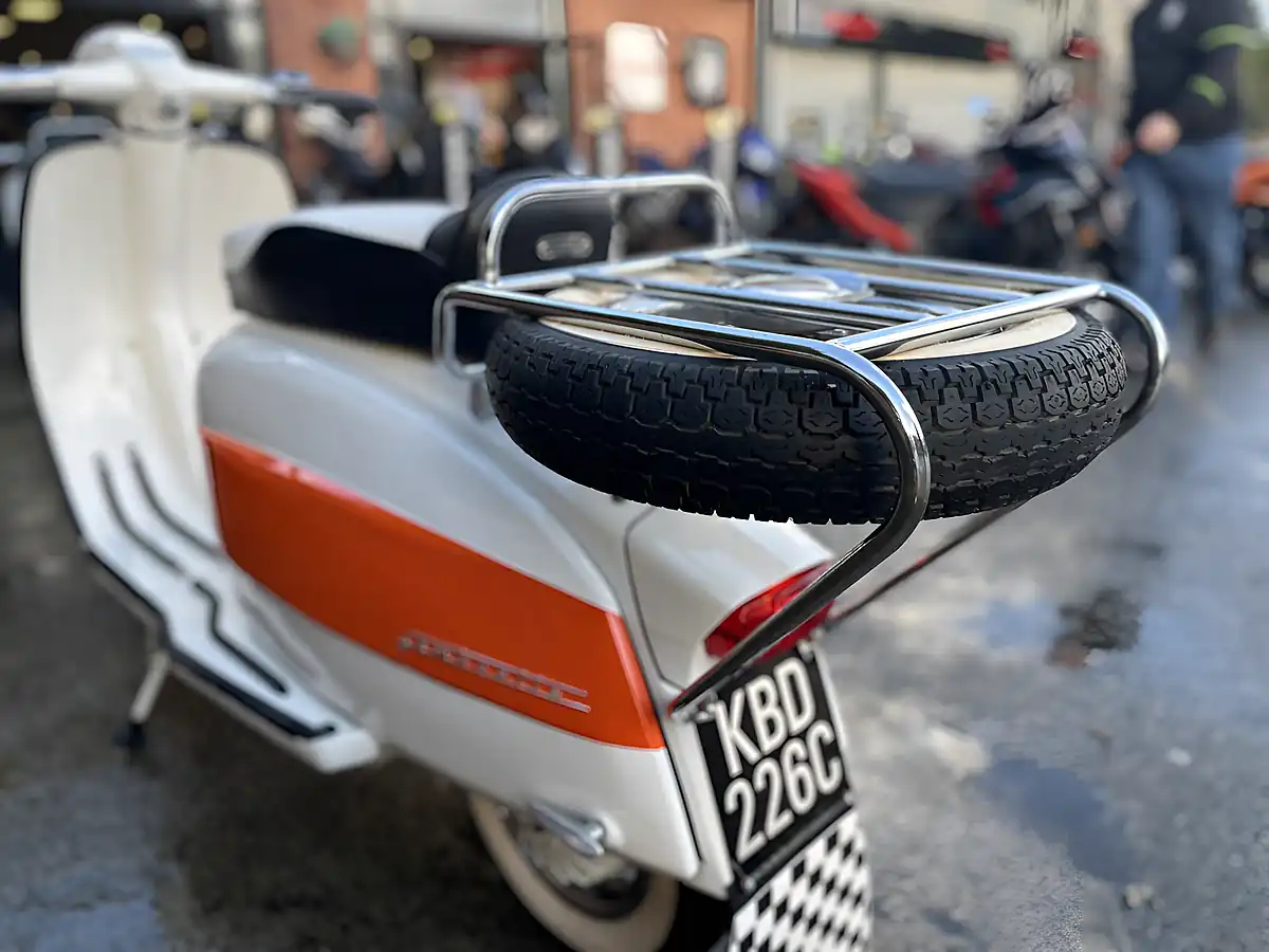 Used 2008 Lambretta Li 125 White/Orange - Interior and Exterior details 16