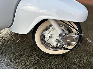 Used 2008 Lambretta Li 125 White/Orange - Interior and Exterior details 3