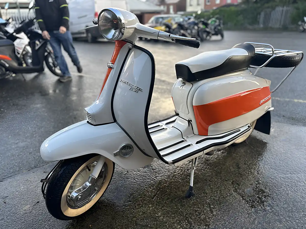 Used 2008 Lambretta Li 125 White/Orange - Interior and Exterior details 7