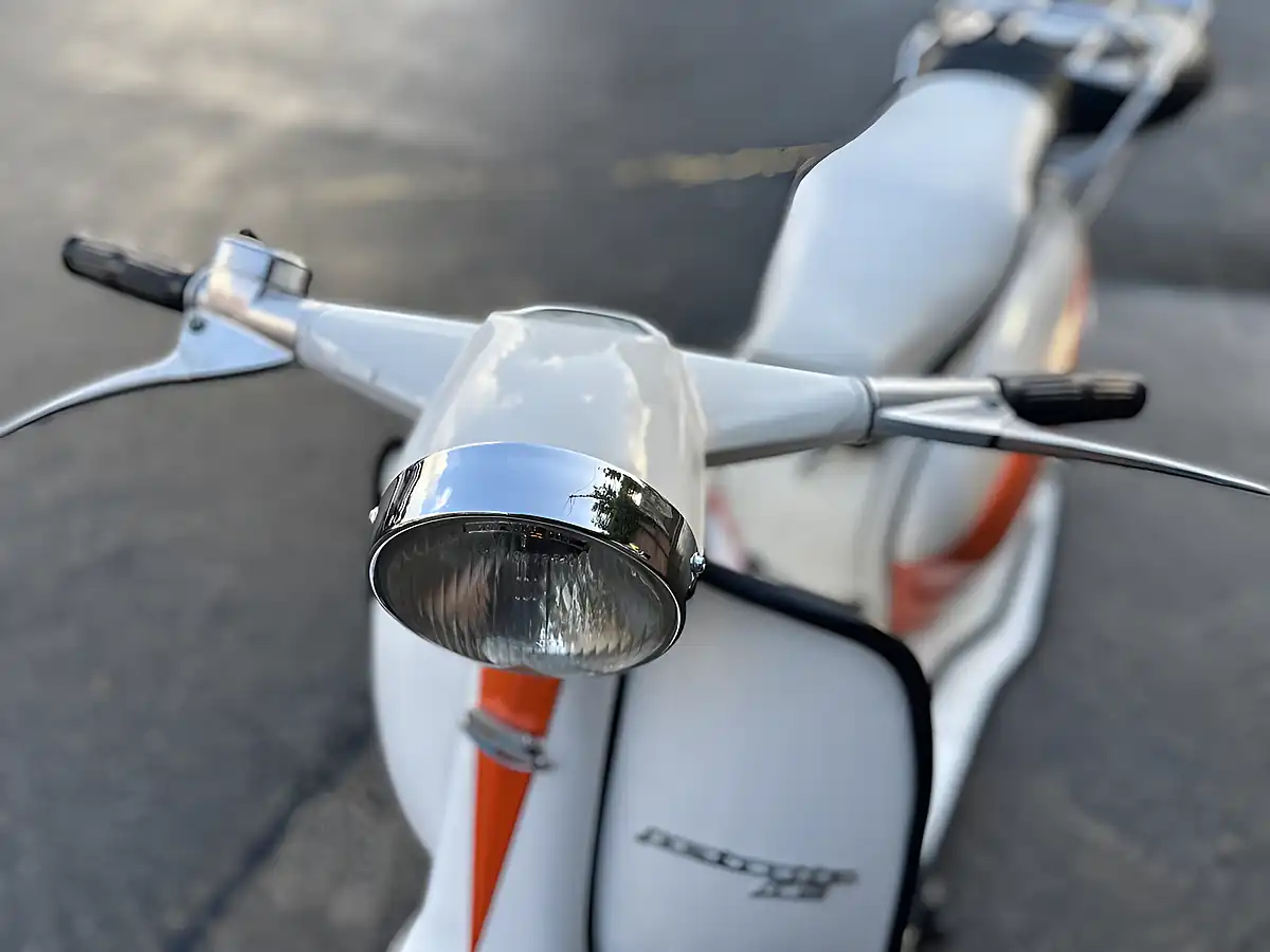 Used 2008 Lambretta Li 125 White/Orange - Interior and Exterior details 8