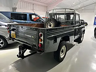 Used 2008 Land Rover Defender 110 High Capacity Double Cab Pick Up 4WD Green - Interior and Exterior details 10