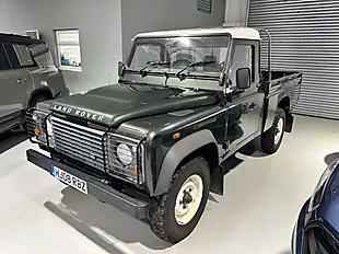 Used 2008 Land Rover Defender 110 High Capacity Double Cab Pick Up 4WD Green - Interior and Exterior details 3