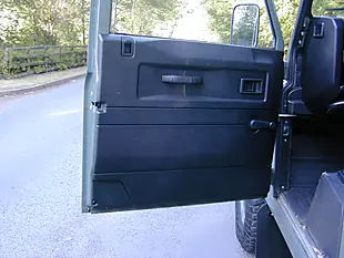 Used 2008 Land Rover Defender 90 Special Specification Green - Interior and Exterior details 14