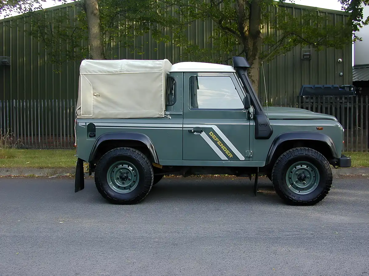 Used 2008 Land Rover Defender 90 Special Specification Green - Interior and Exterior details 2