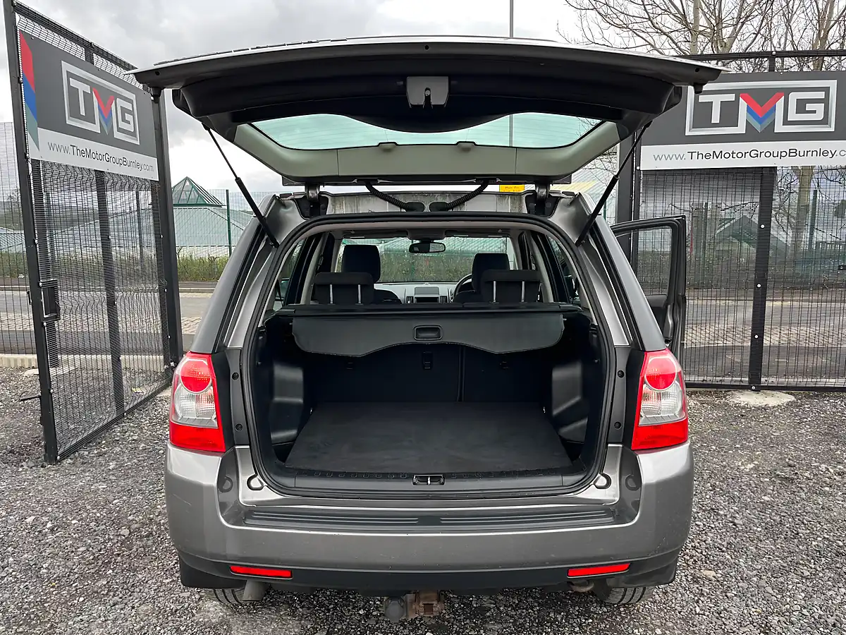 Used 2008 Land Rover Freelander 2 S Grey - Interior and Exterior details 10